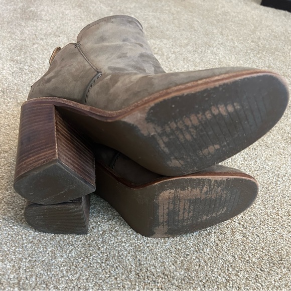 Ugg Pixley Suede Booties - Picture 6 of 7